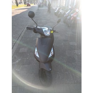 Private label scooter